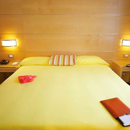 Ibis Styles Parma Toscanini Luaran gambar
