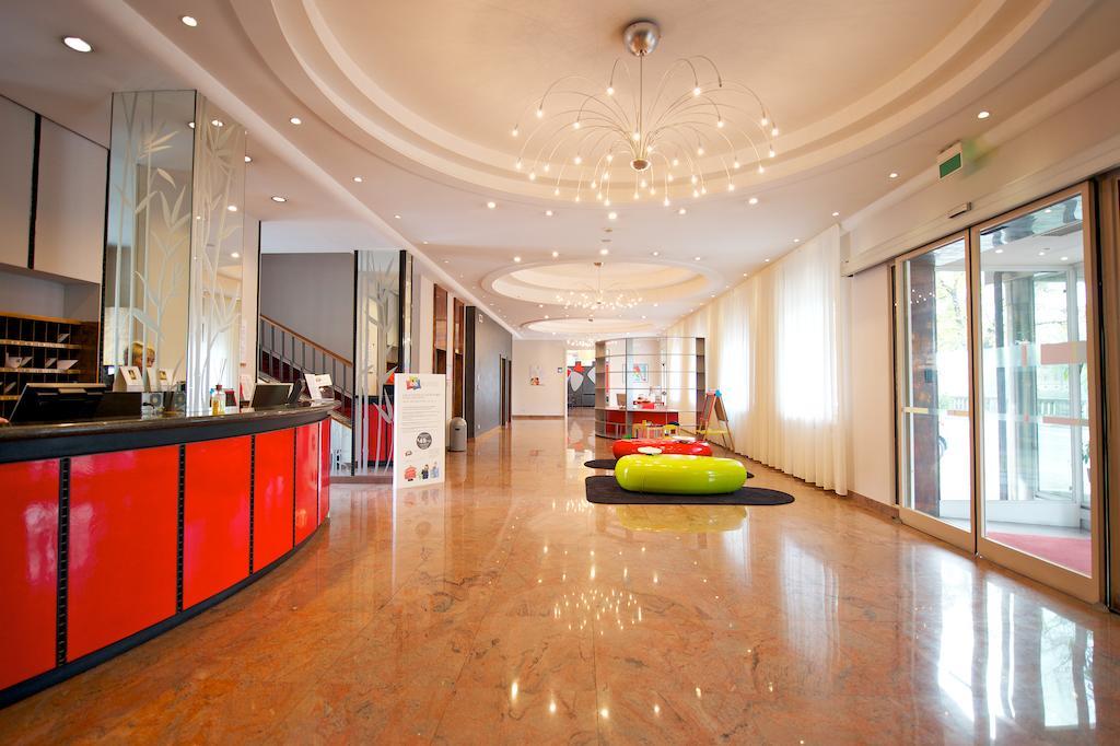 Ibis Styles Parma Toscanini Luaran gambar