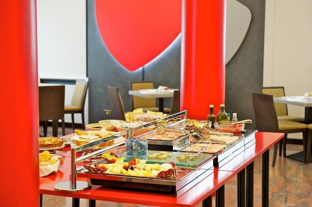 Ibis Styles Parma Toscanini Luaran gambar