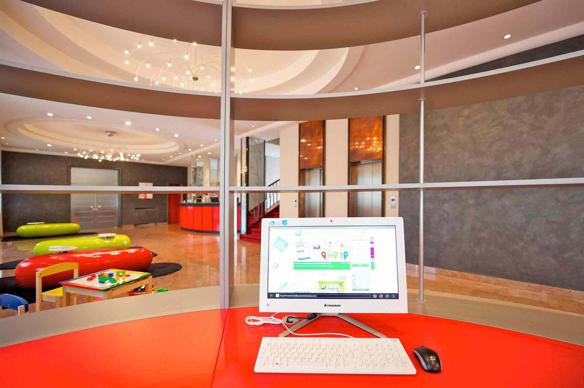 Ibis Styles Parma Toscanini Luaran gambar